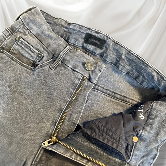 MOTHER Denim 'High Waisted Looker Ankle Fray Jeans' in "Lighting Up Lanterns" 24 - Picture 11 of 16